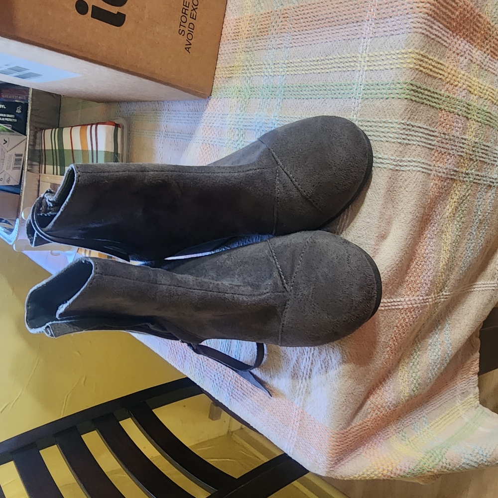 Women's Gray Suede Ankle Boots